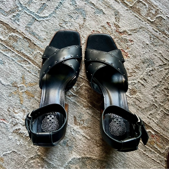 Vince Camuto Nilambie Studded Ankle Strap Sandal BLACK LEATHER 9 1/2 NEW - Picture 4 of 11